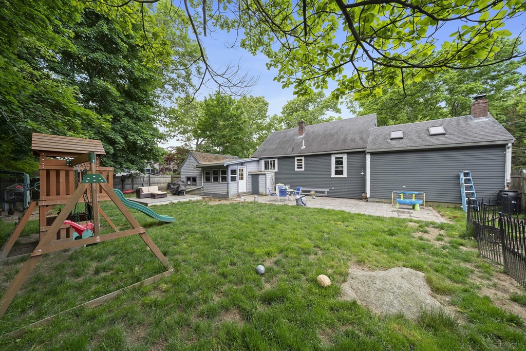 285 Raynor Ave