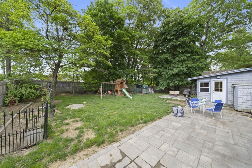 285 Raynor Ave