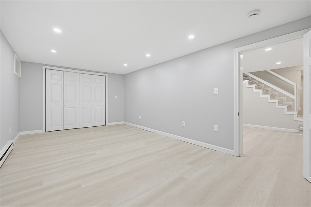 6 Almond Dr