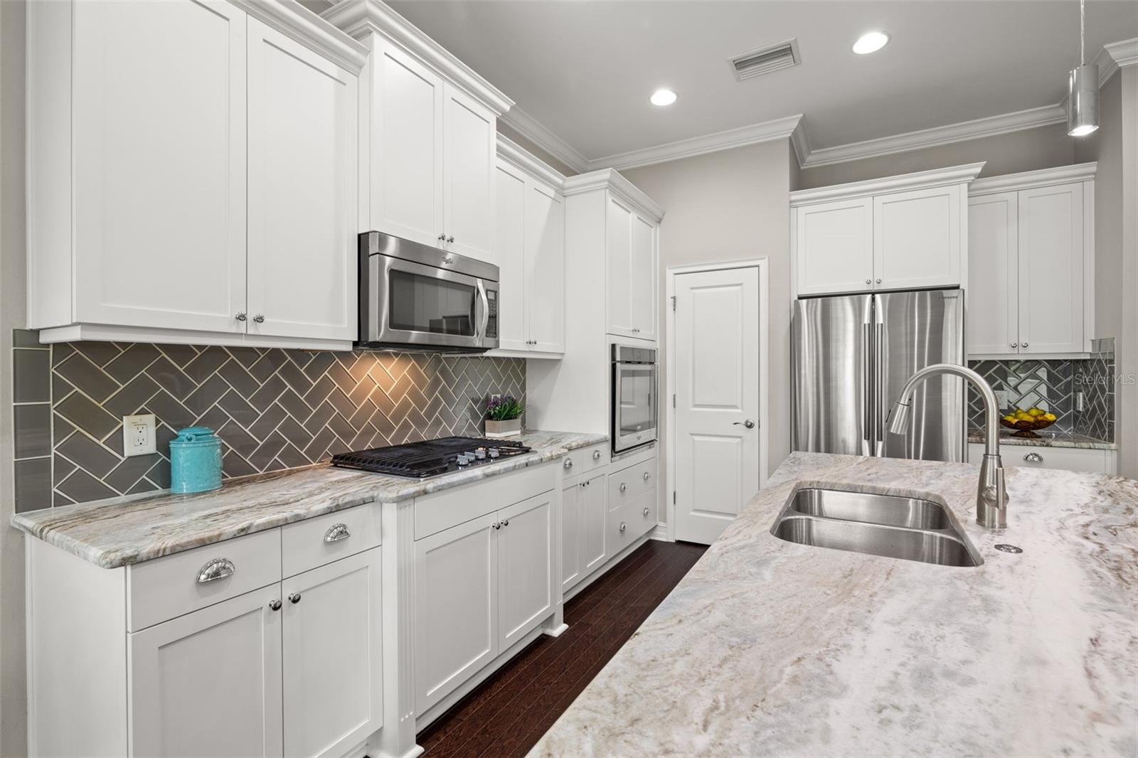 4084 CANINO CT