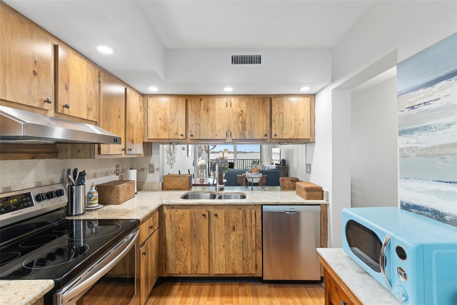 6287 BAHIA DEL MAR CIR ##208