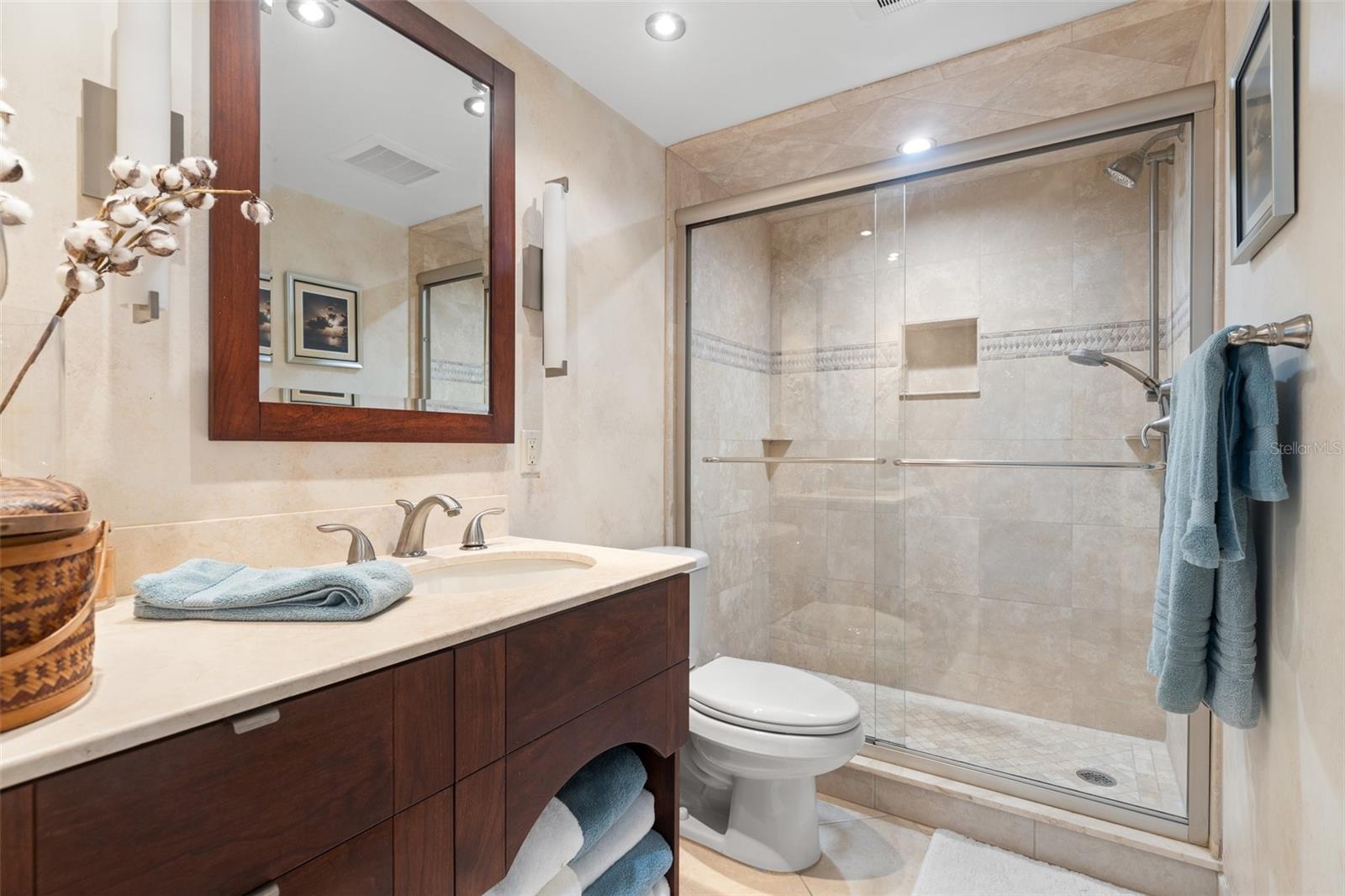 6287 BAHIA DEL MAR CIR ##208