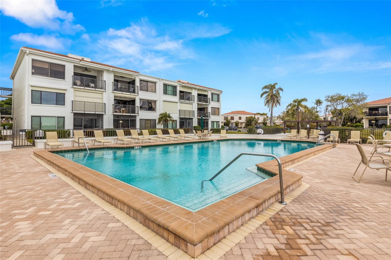 6287 BAHIA DEL MAR CIR ##208