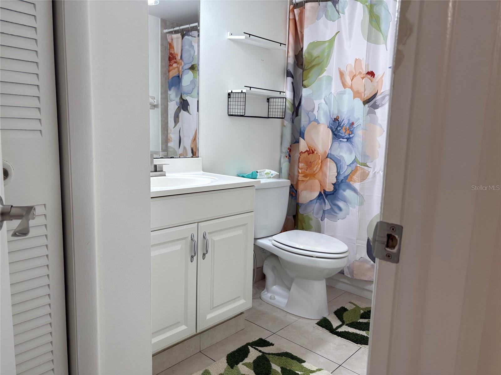 2850 SOMERSET PARK DR #202