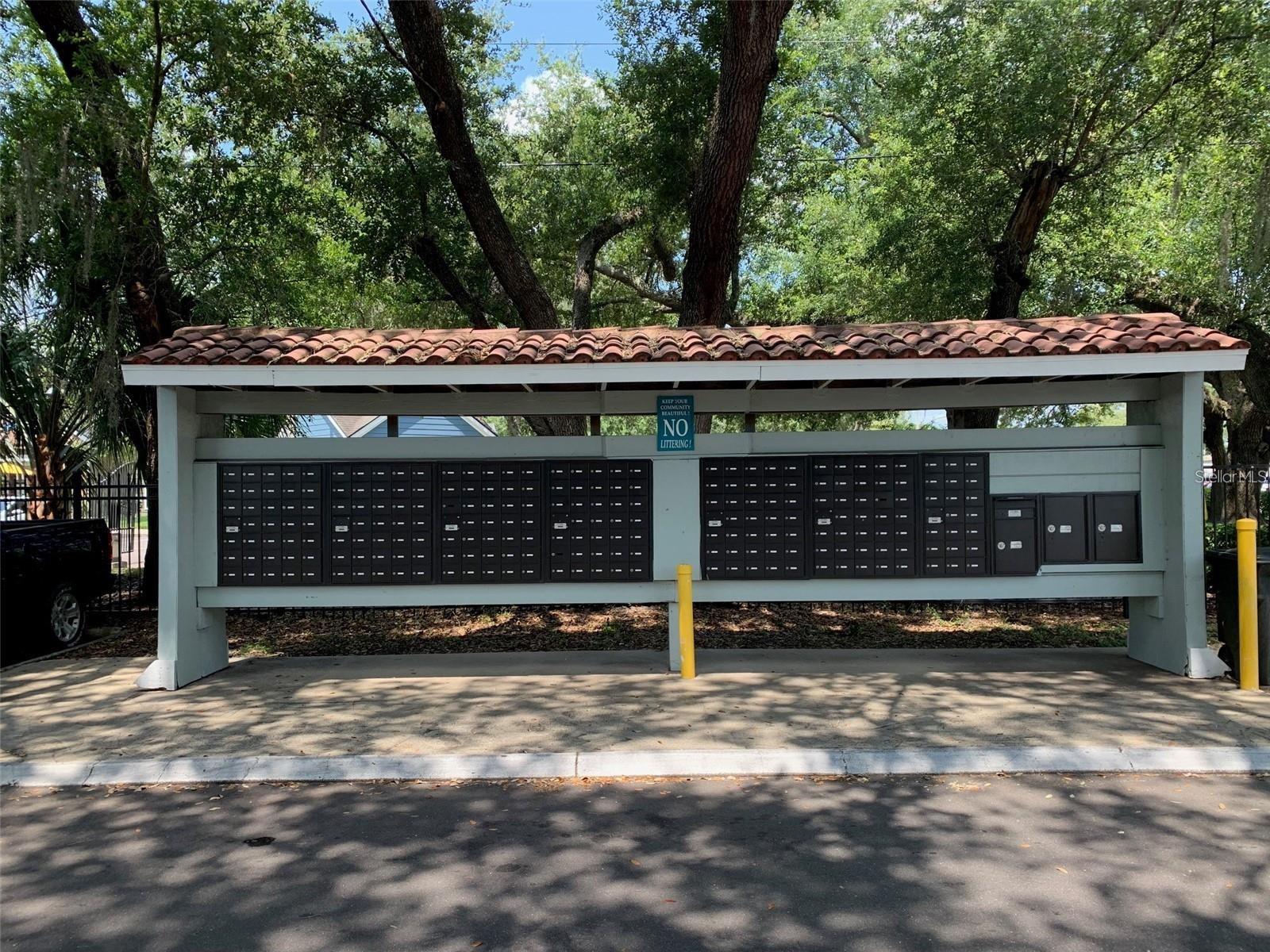 2850 SOMERSET PARK DR #202