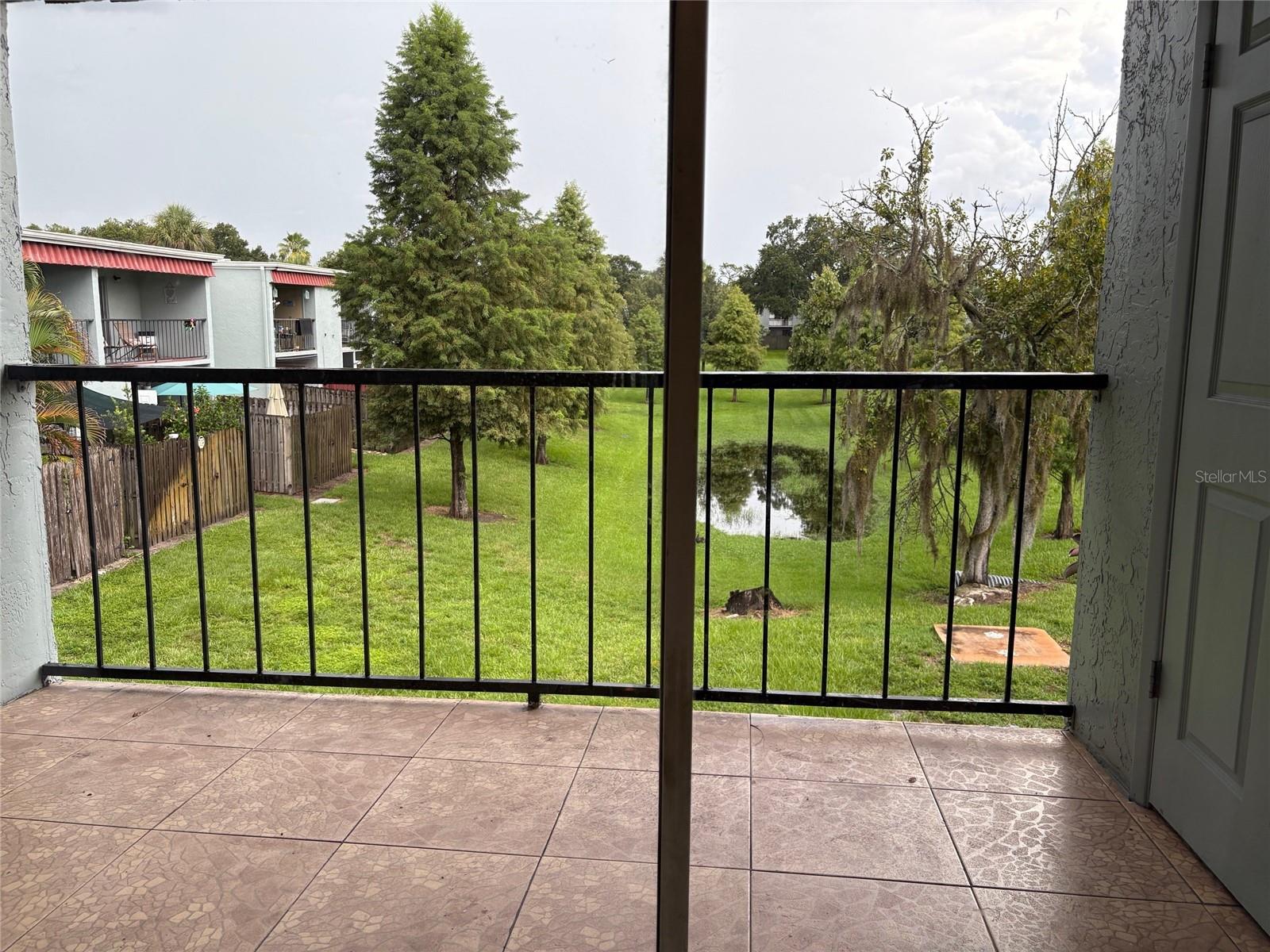 2850 SOMERSET PARK DR #202