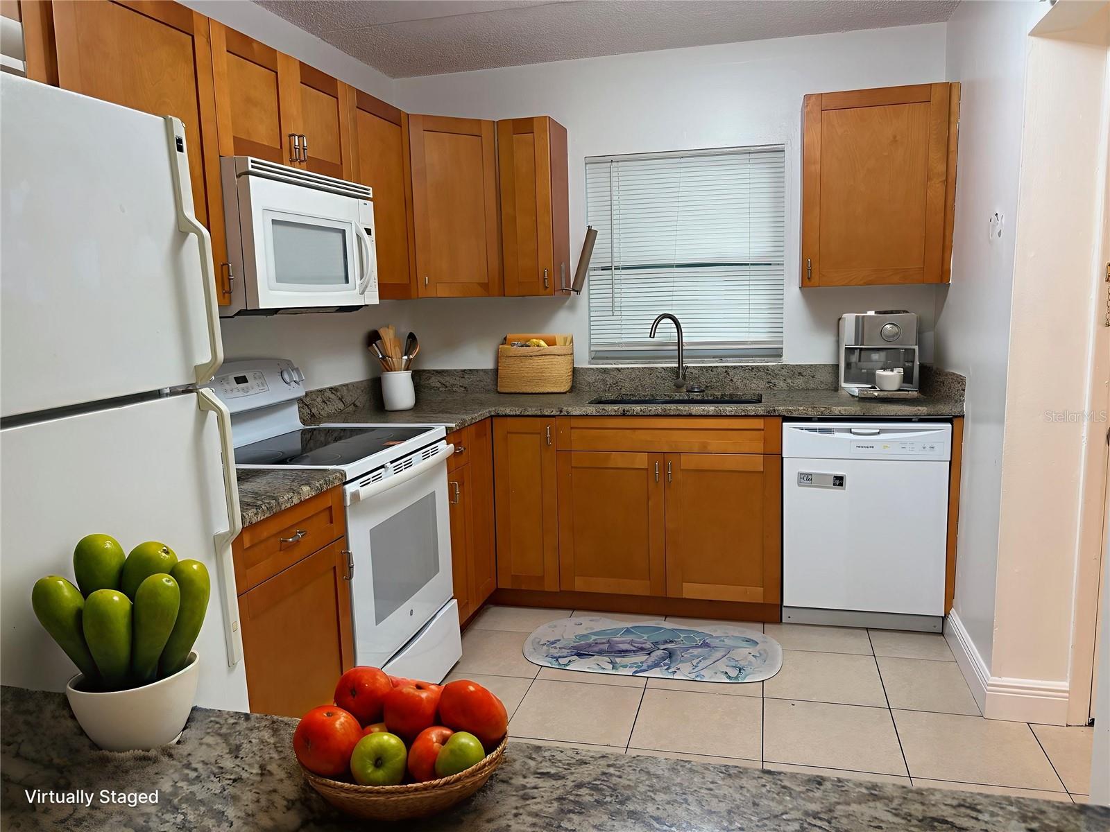 2850 SOMERSET PARK DR #202