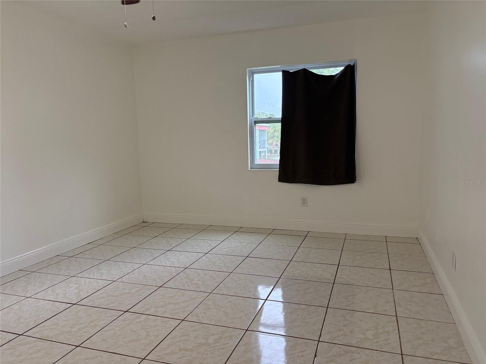 2850 SOMERSET PARK DR #202