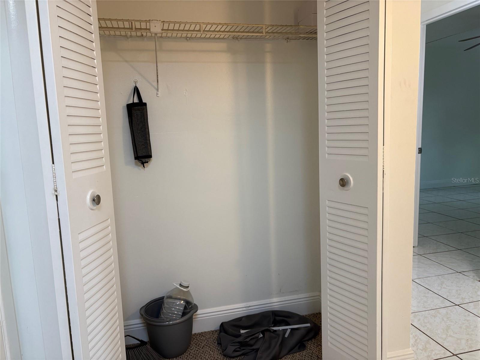 2850 SOMERSET PARK DR #202