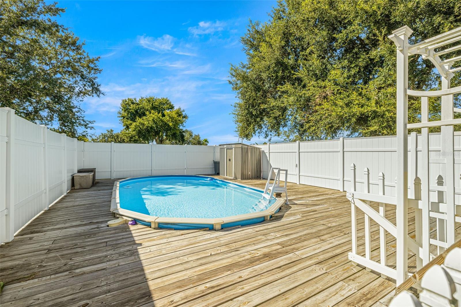 714 BURNING ARROW PL