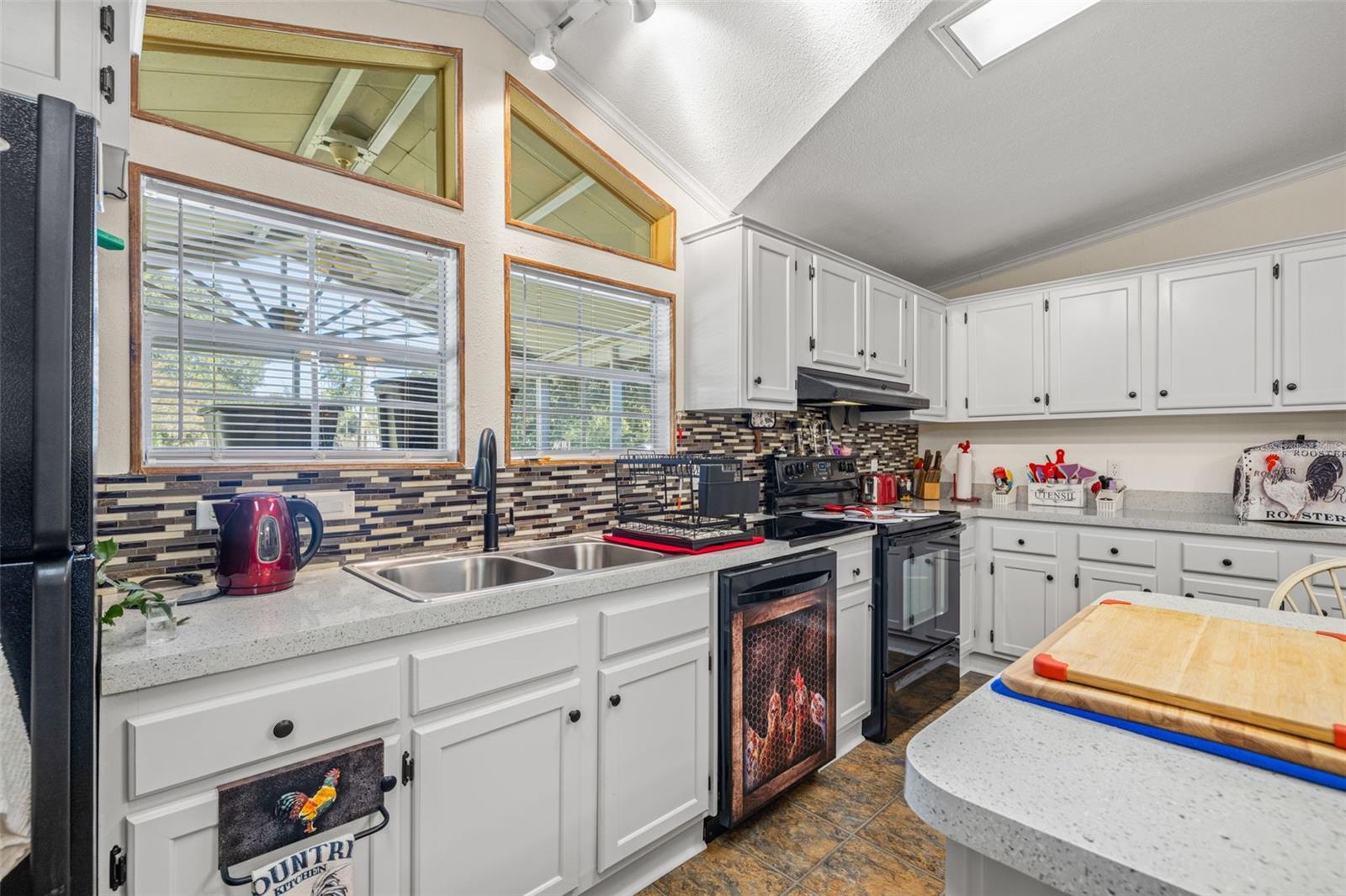 714 BURNING ARROW PL