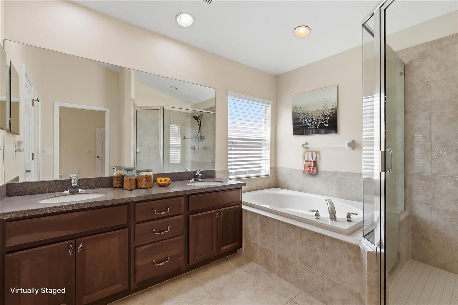 11144 OYSTER BAY CIR