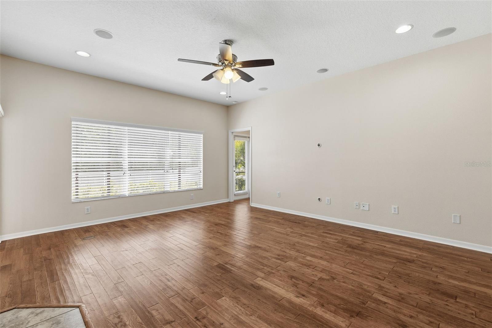 11144 OYSTER BAY CIR