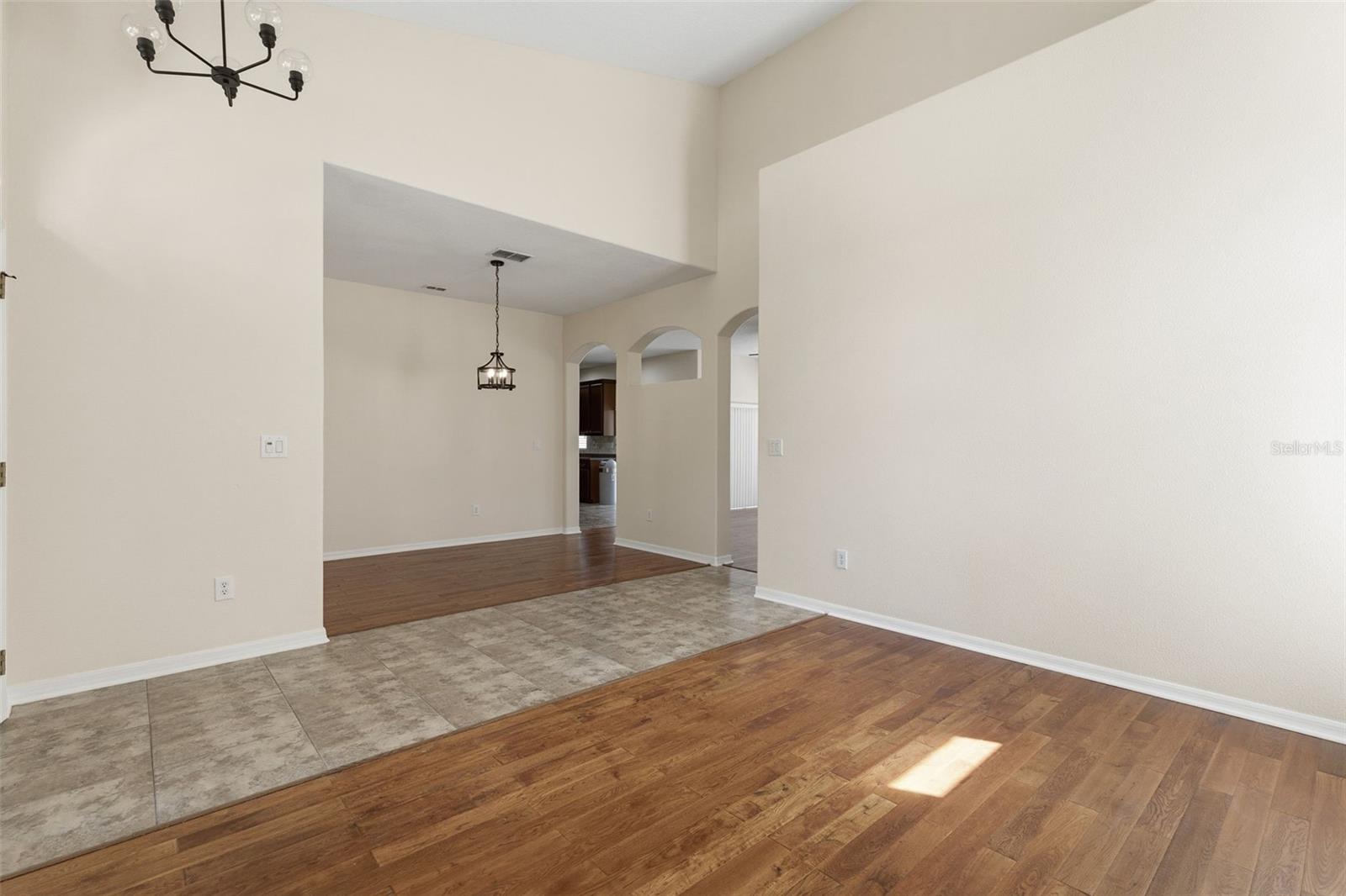 11144 OYSTER BAY CIR