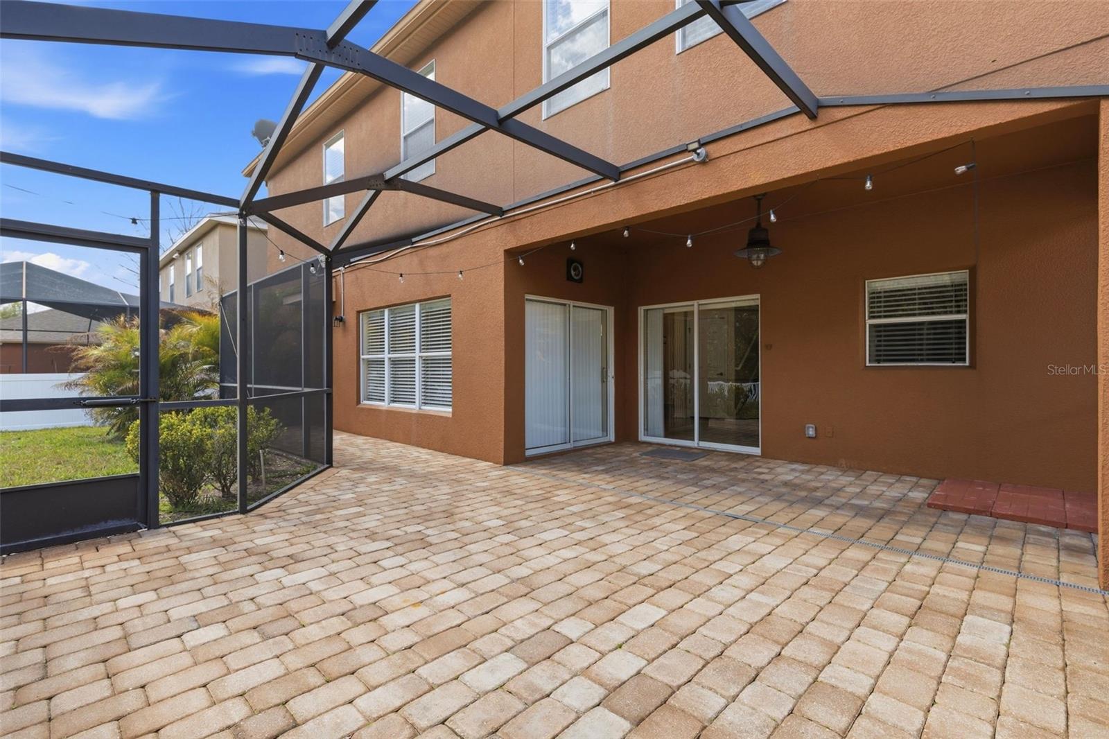 11144 OYSTER BAY CIR