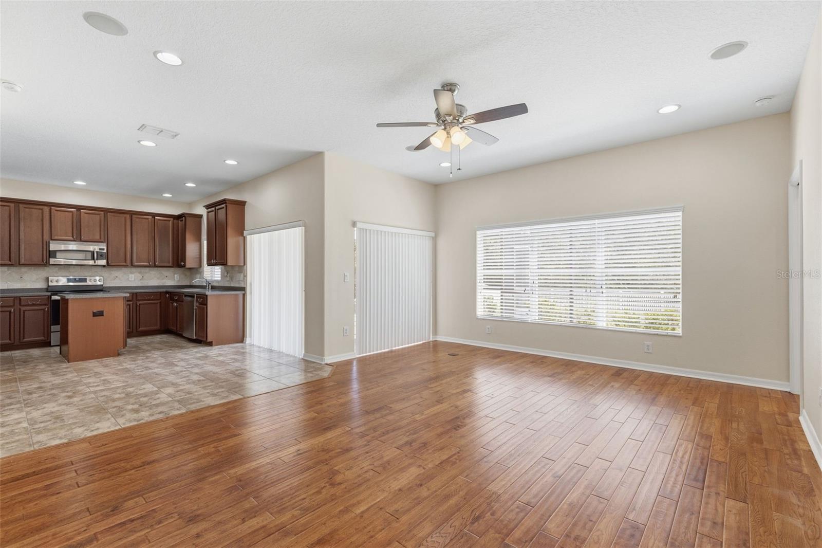 11144 OYSTER BAY CIR