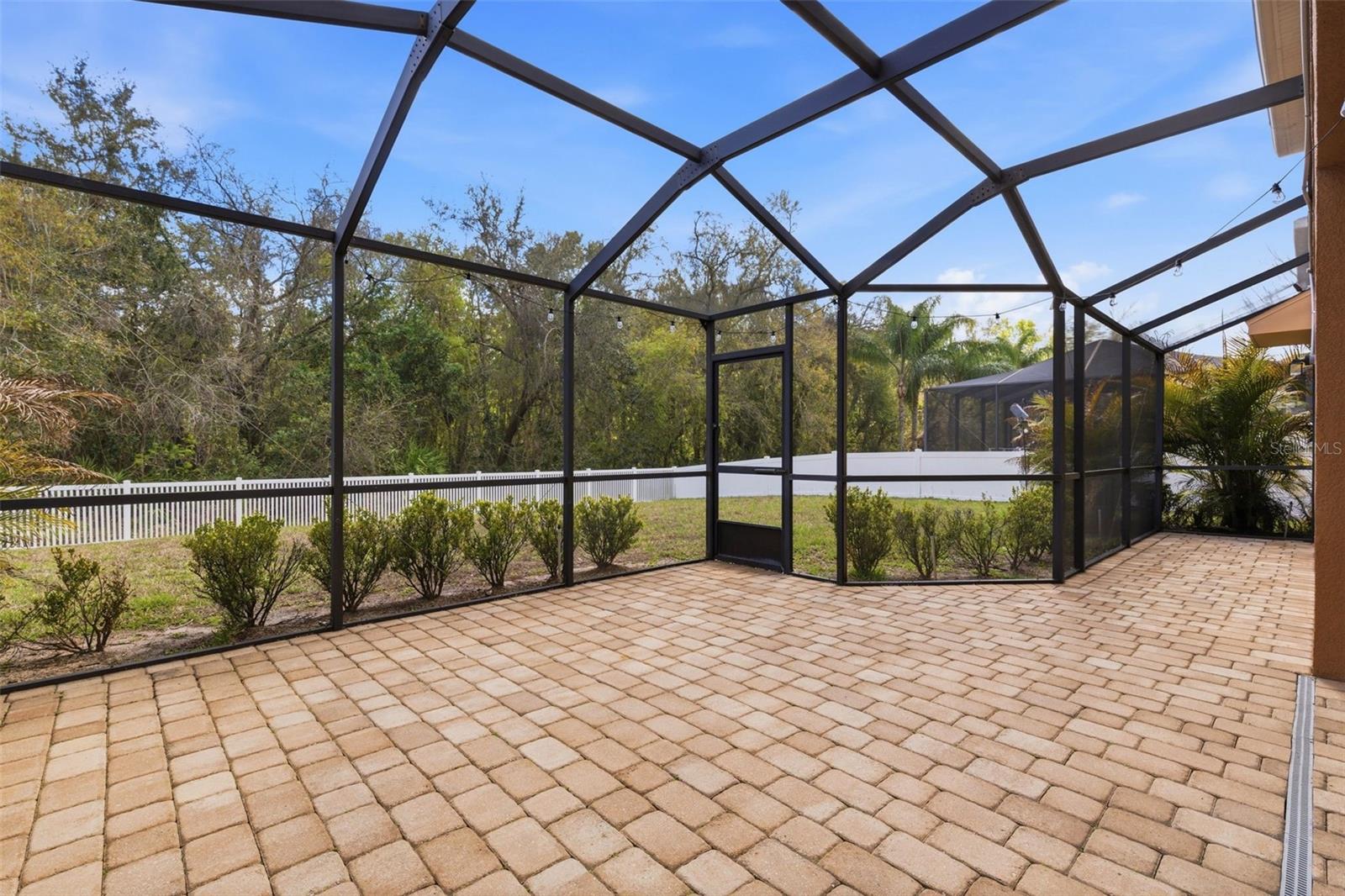 11144 OYSTER BAY CIR