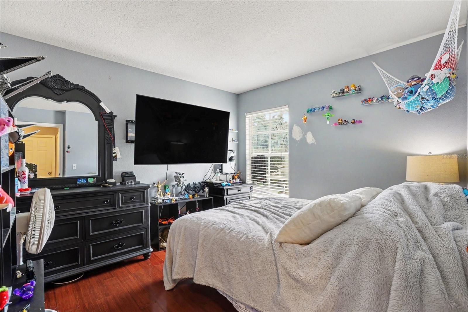 8910 BRIDGEFORD OAKS DR