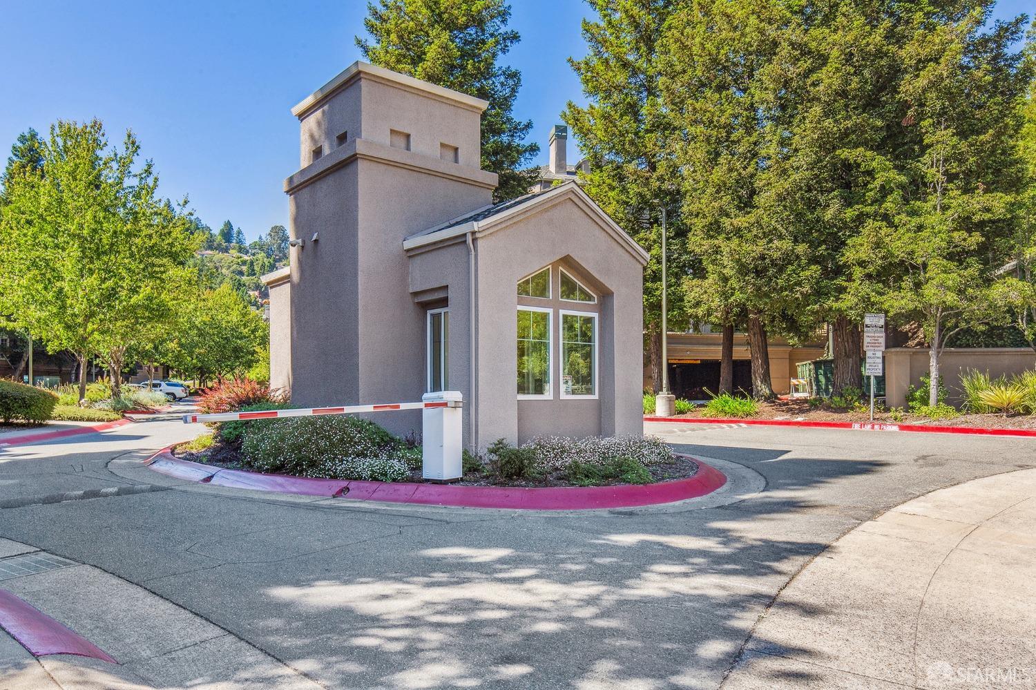 280 Caldecott Lane # 201