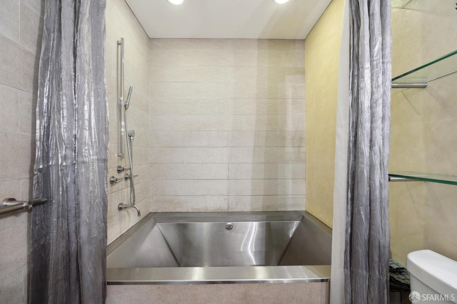 10 Mint Plaza # 3