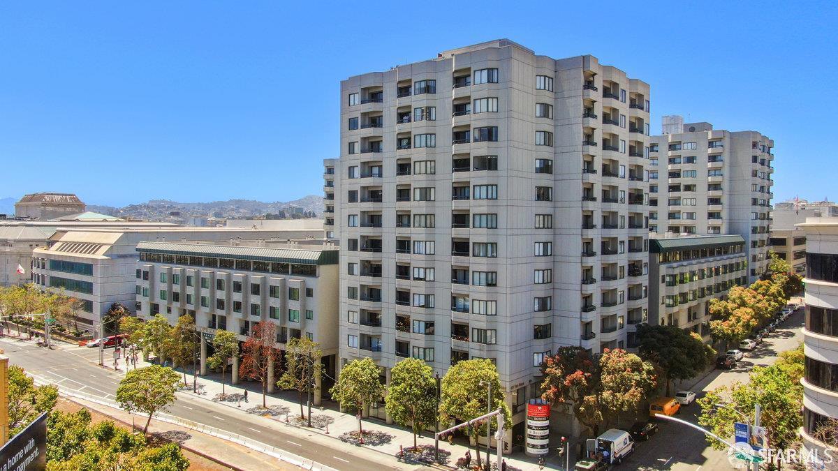 601 N Van Ness Avenue # 110
