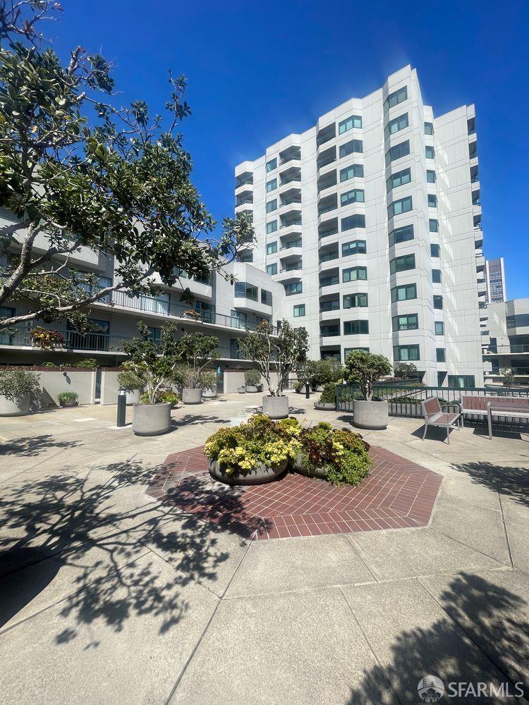 601 N Van Ness Avenue # 110
