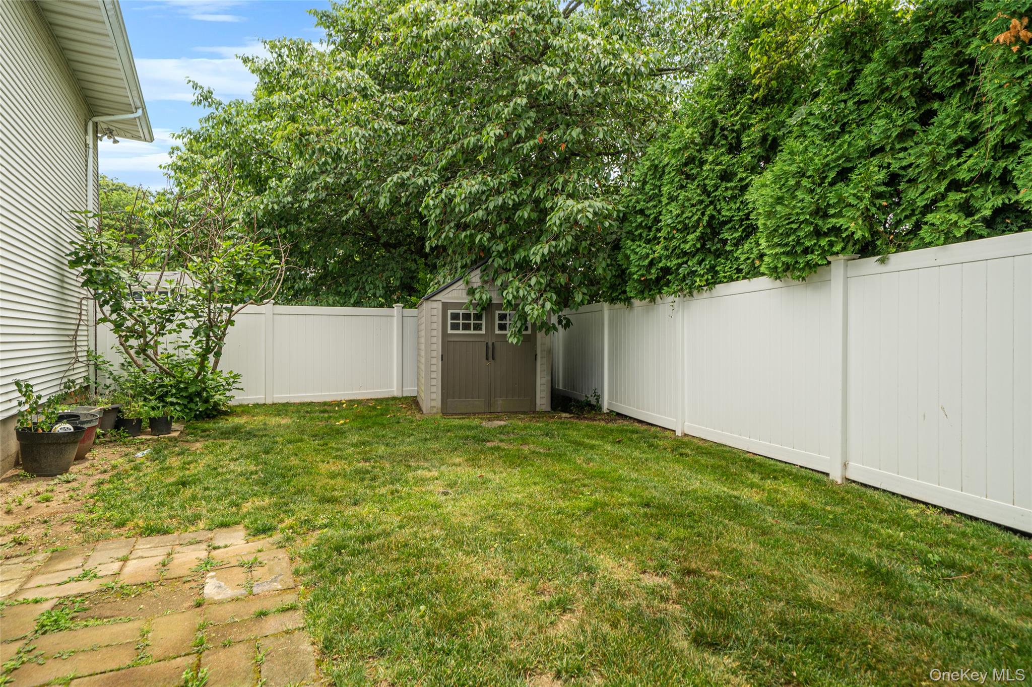 395 N Putnam Avenue