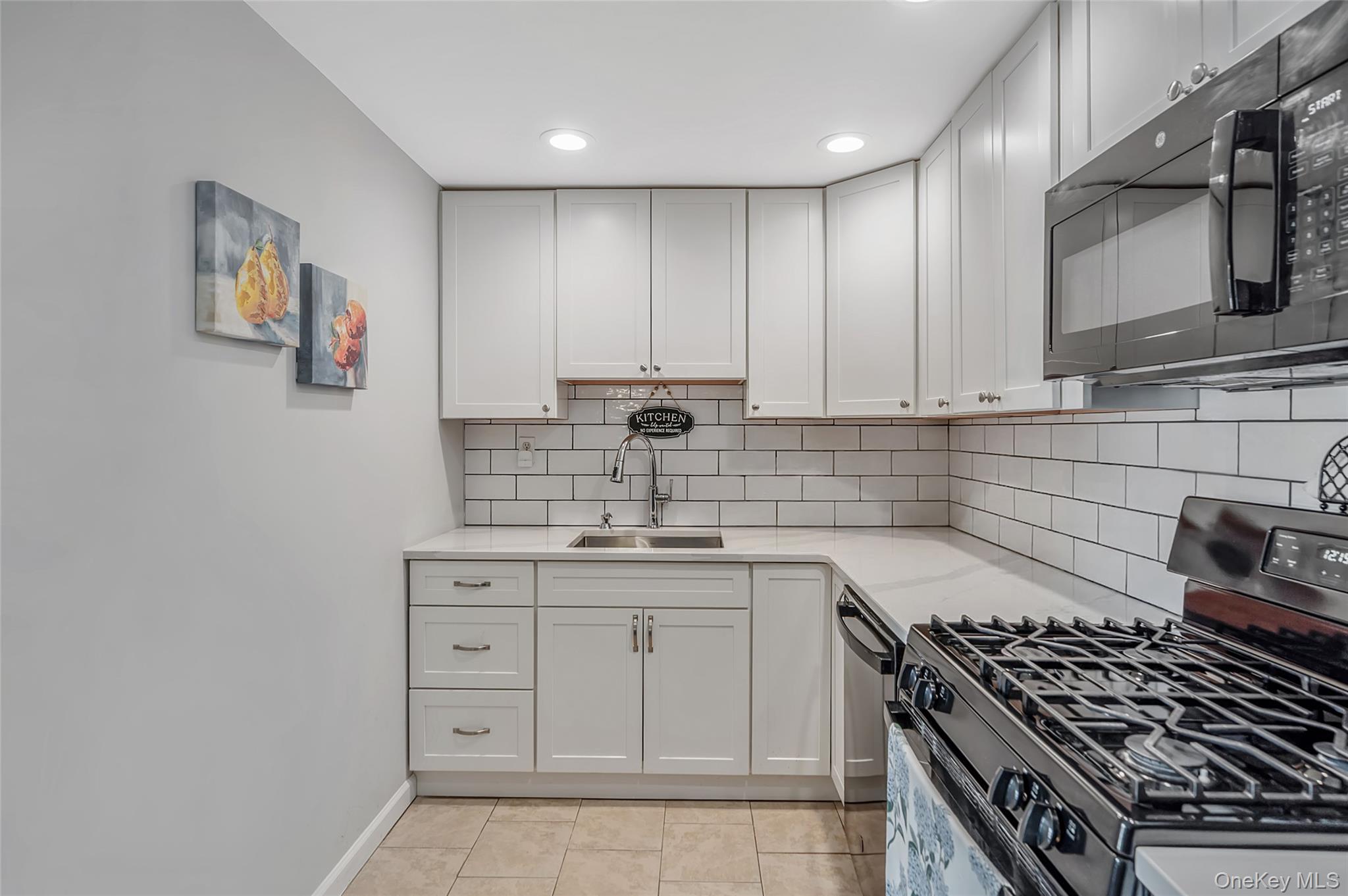 395 N Putnam Avenue