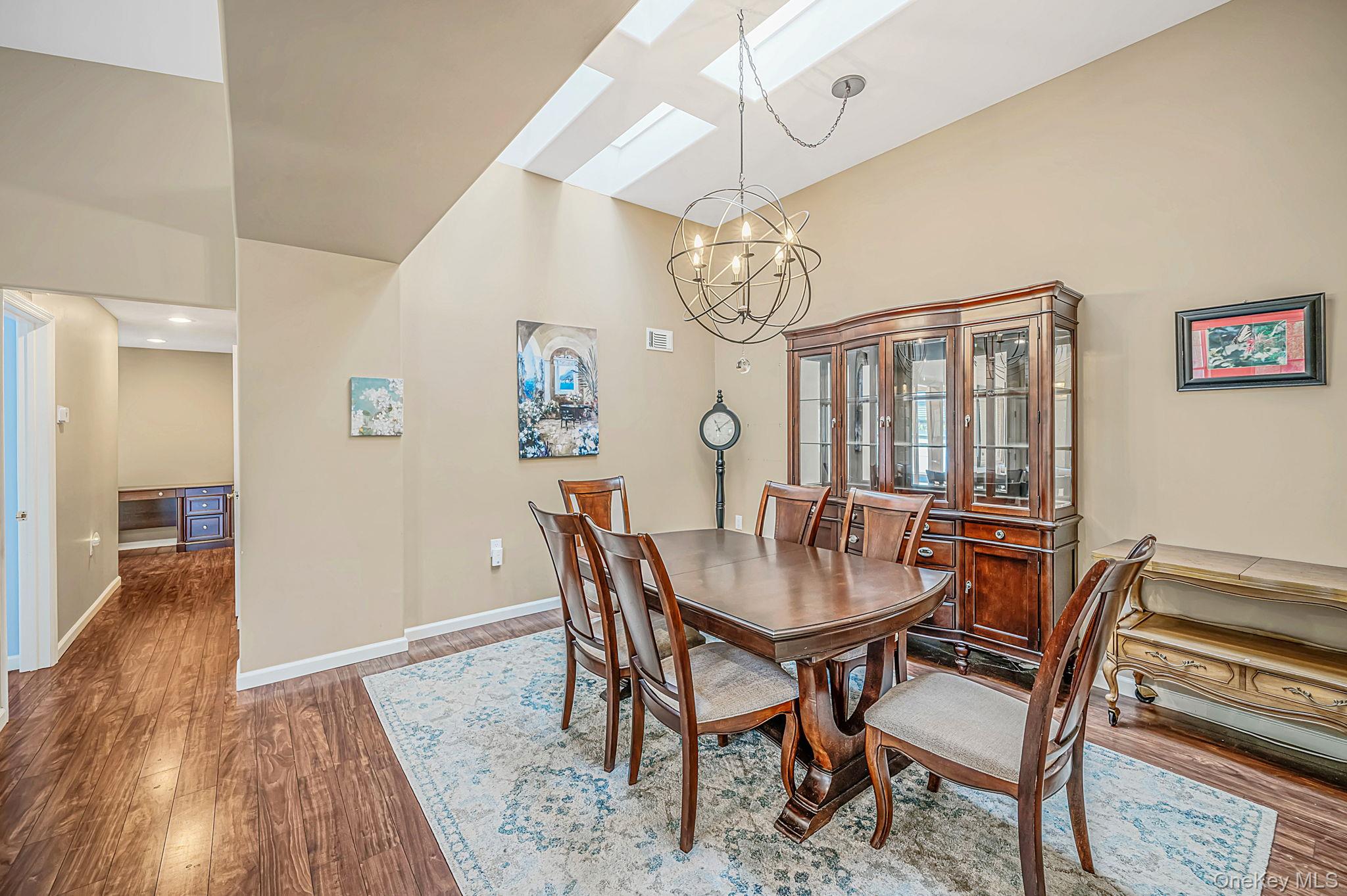 20 Wainscott Court