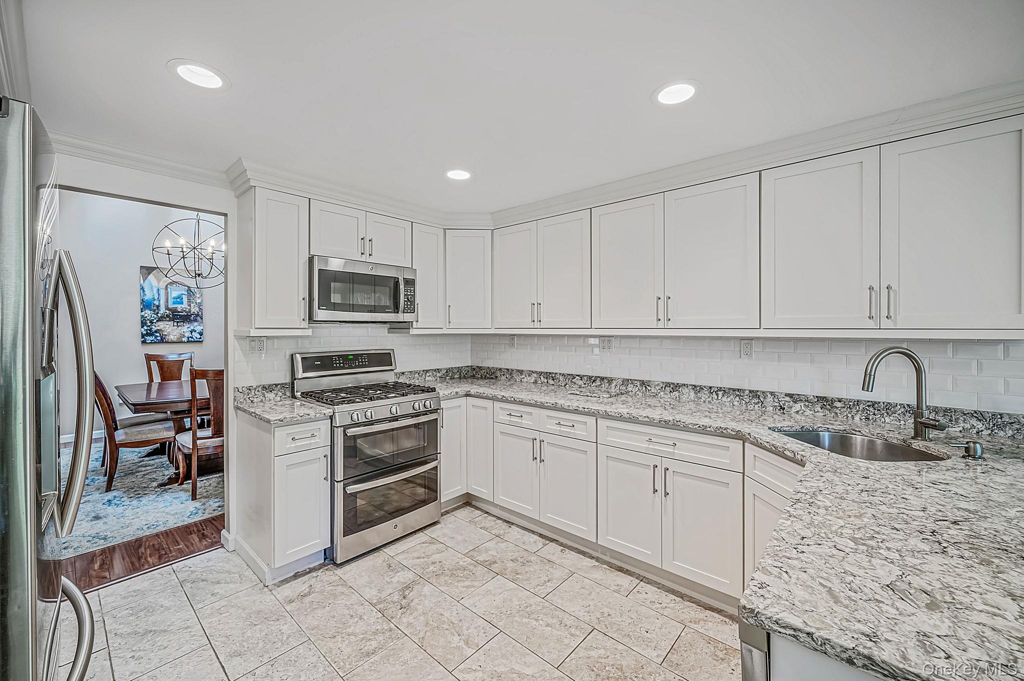 20 Wainscott Court