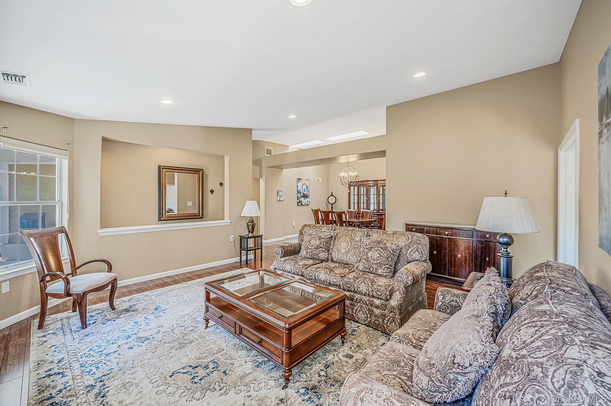 20 Wainscott Court