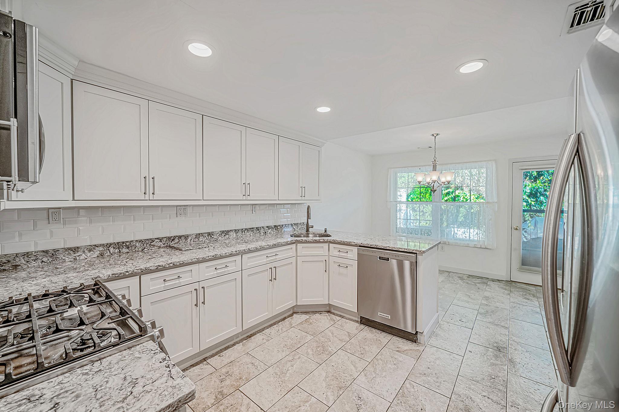 20 Wainscott Court