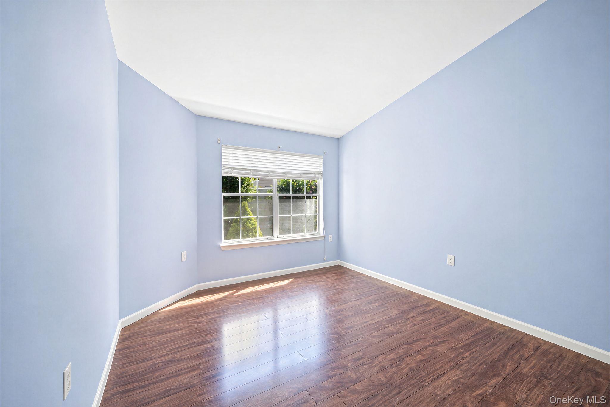 20 Wainscott Court