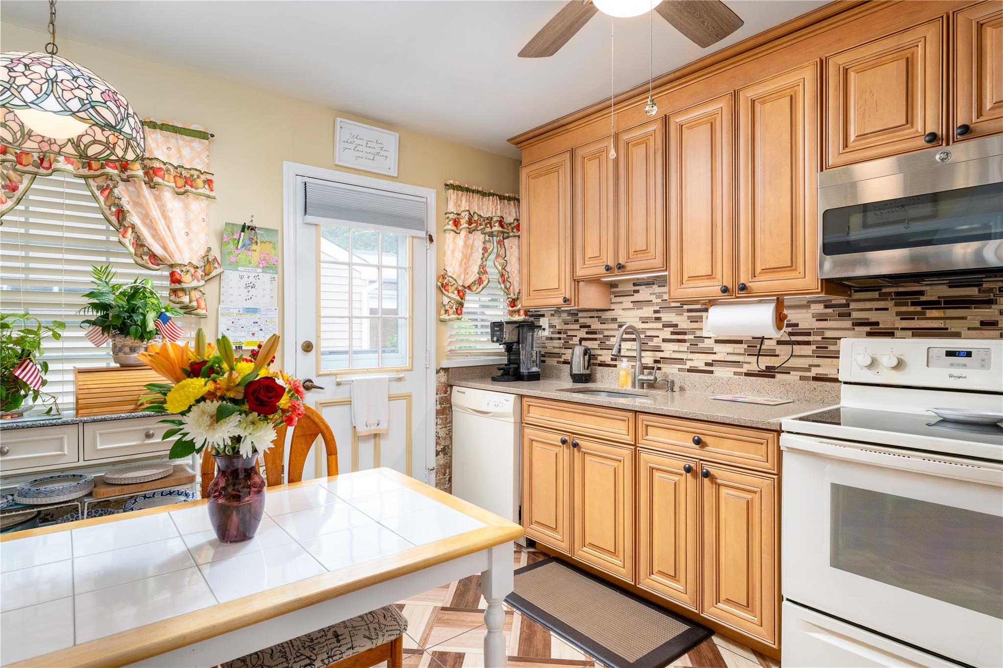525 Cranston Lane
