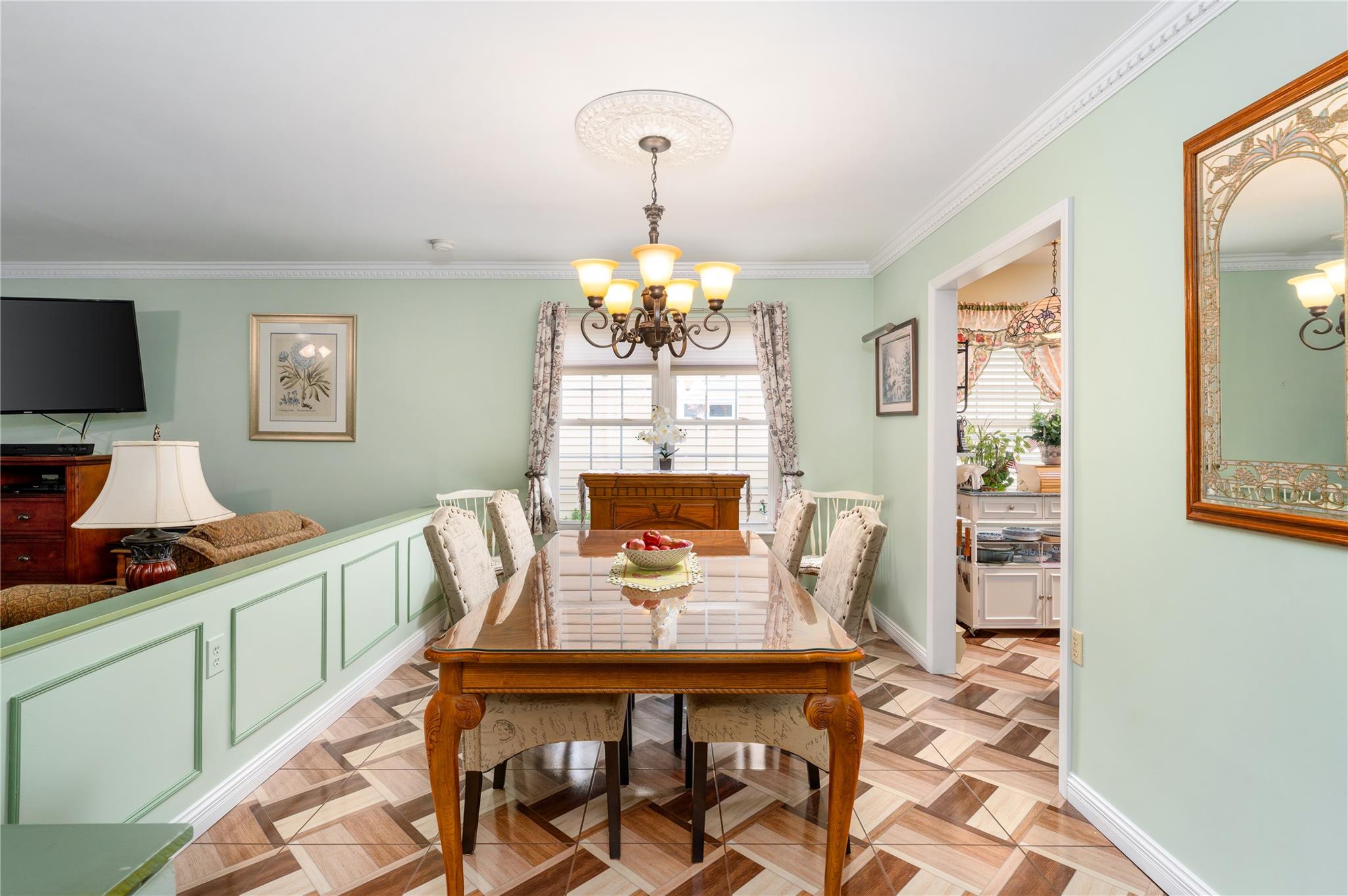 525 Cranston Lane