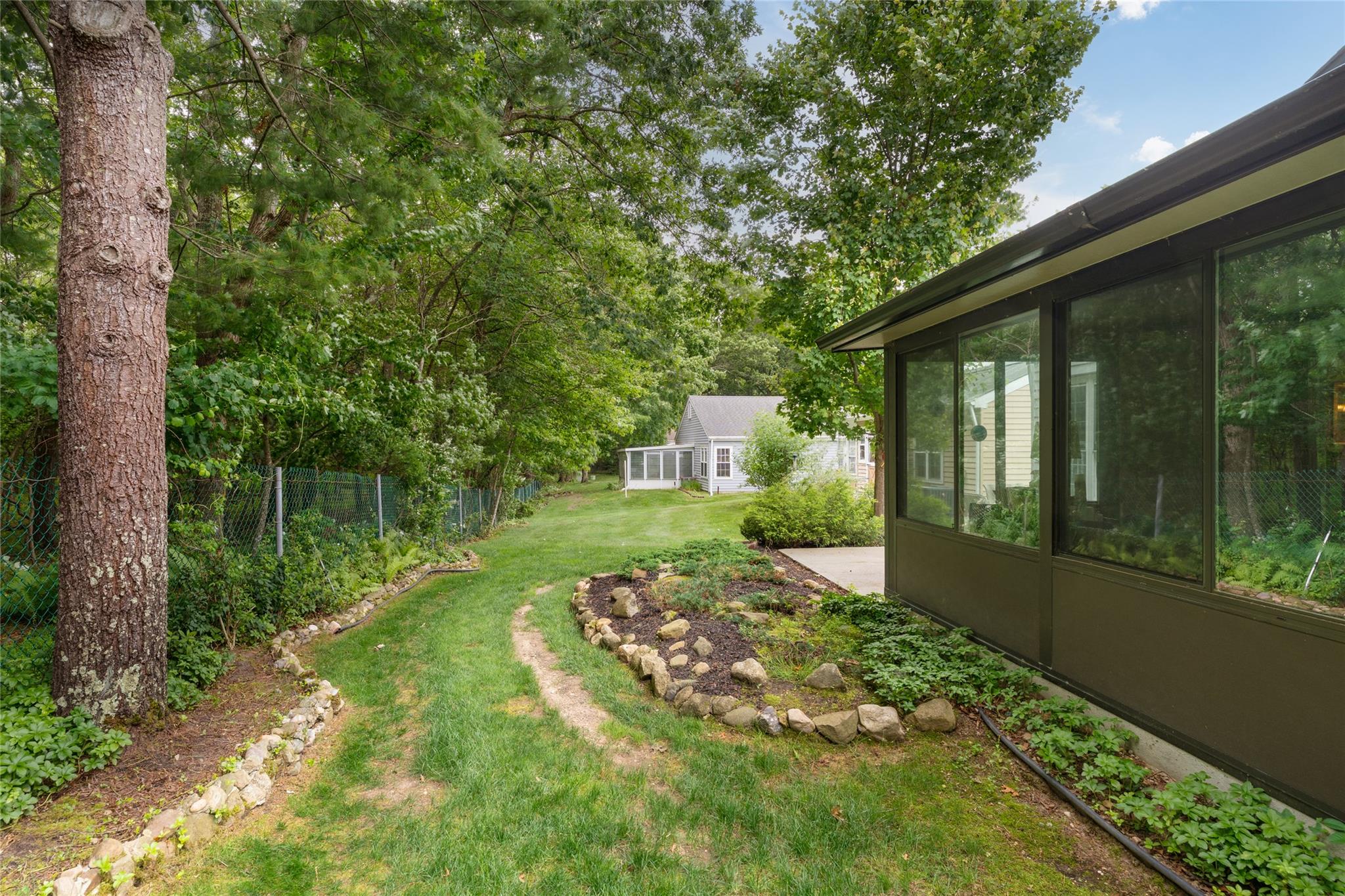 525 Cranston Lane