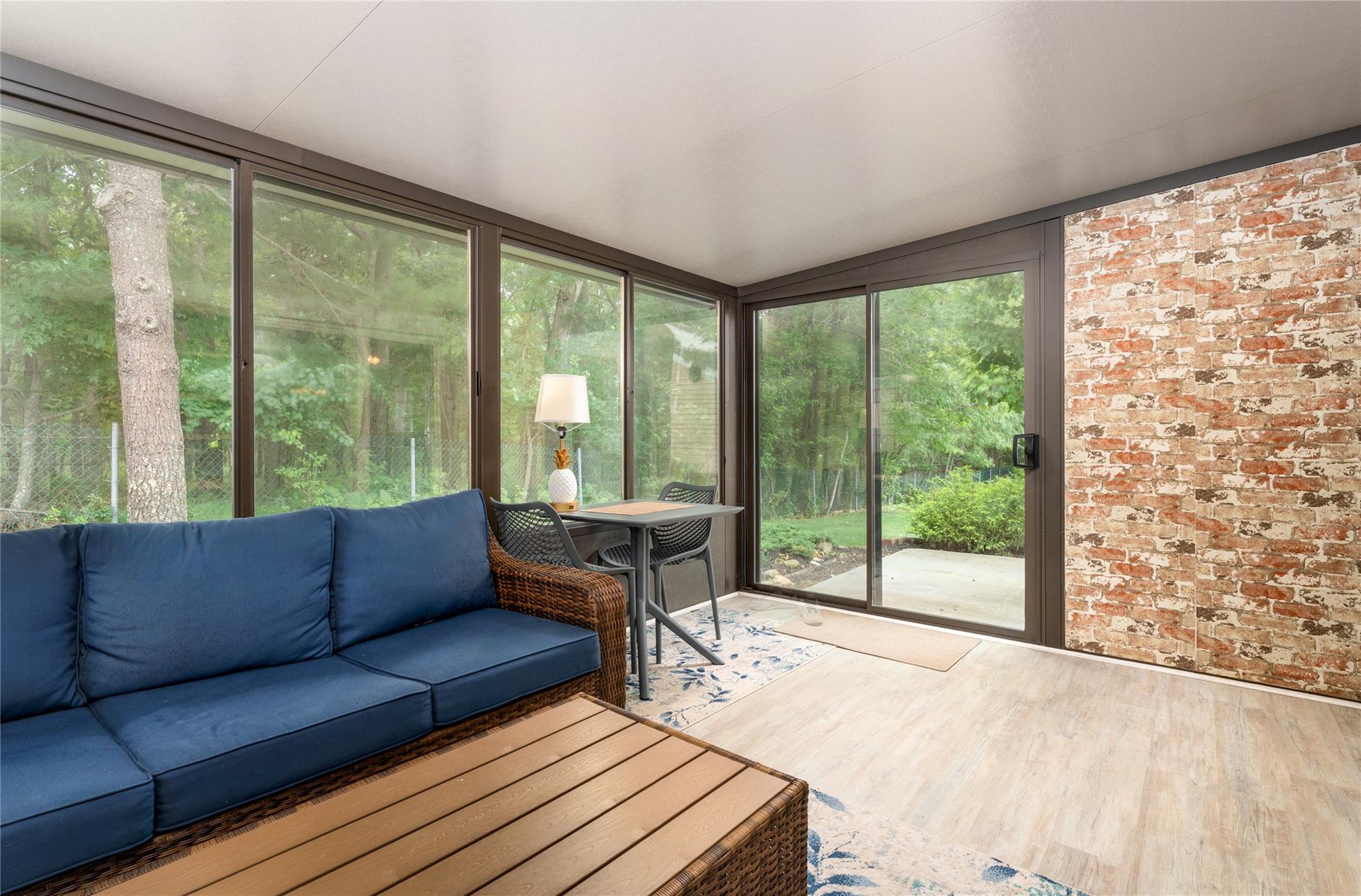 525 Cranston Lane