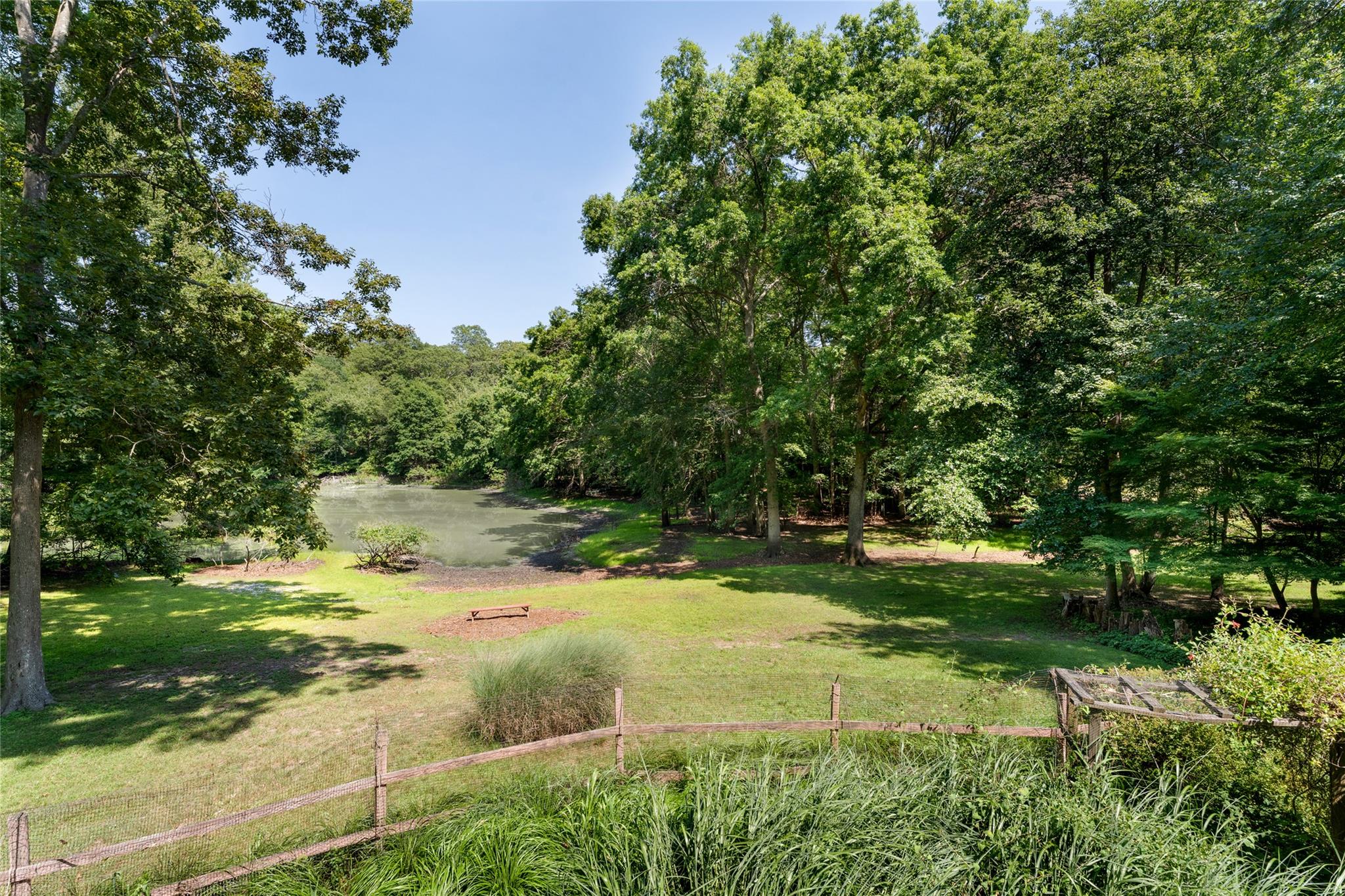21 W Bartlett Road