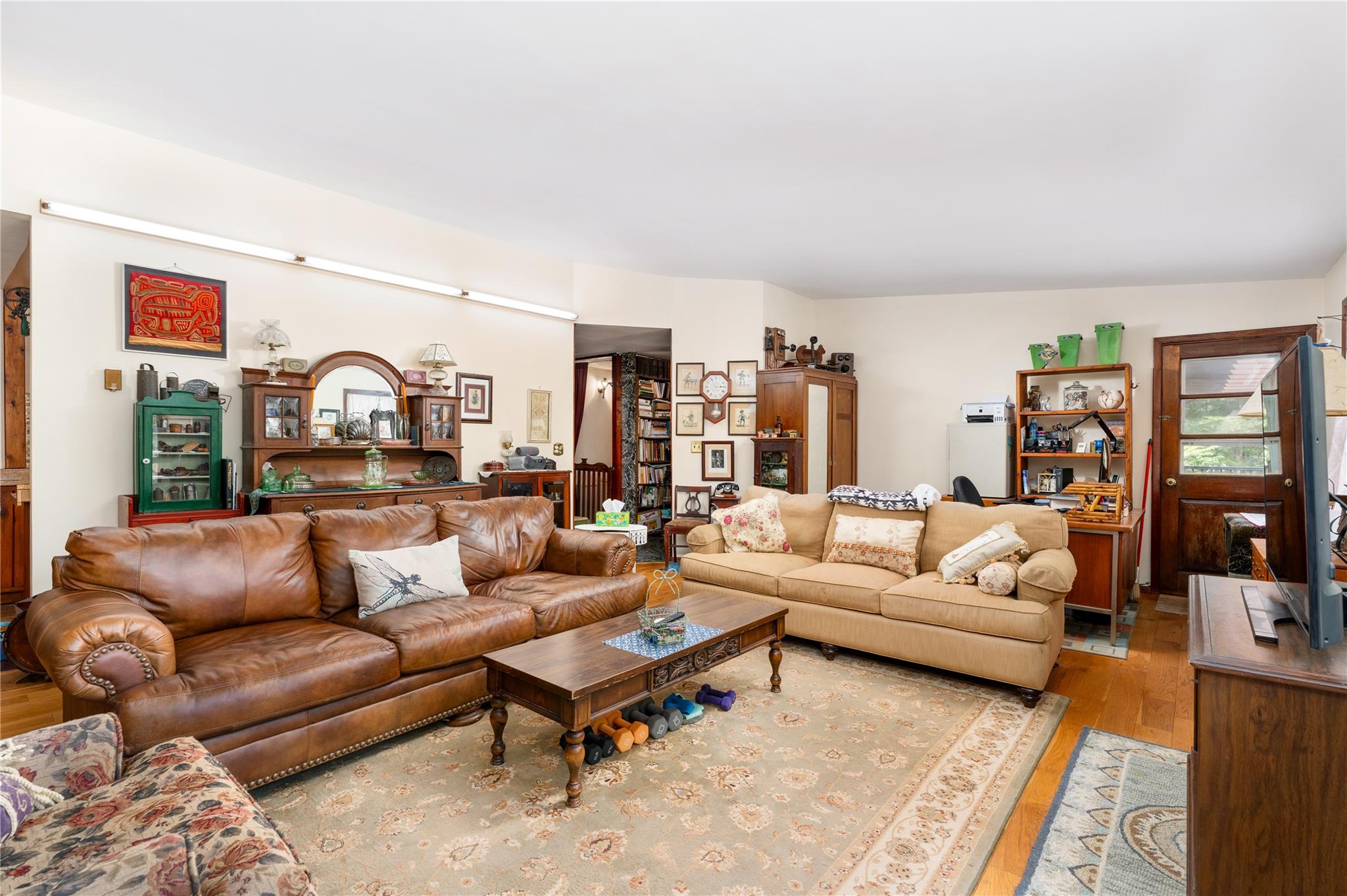 21 W Bartlett Road