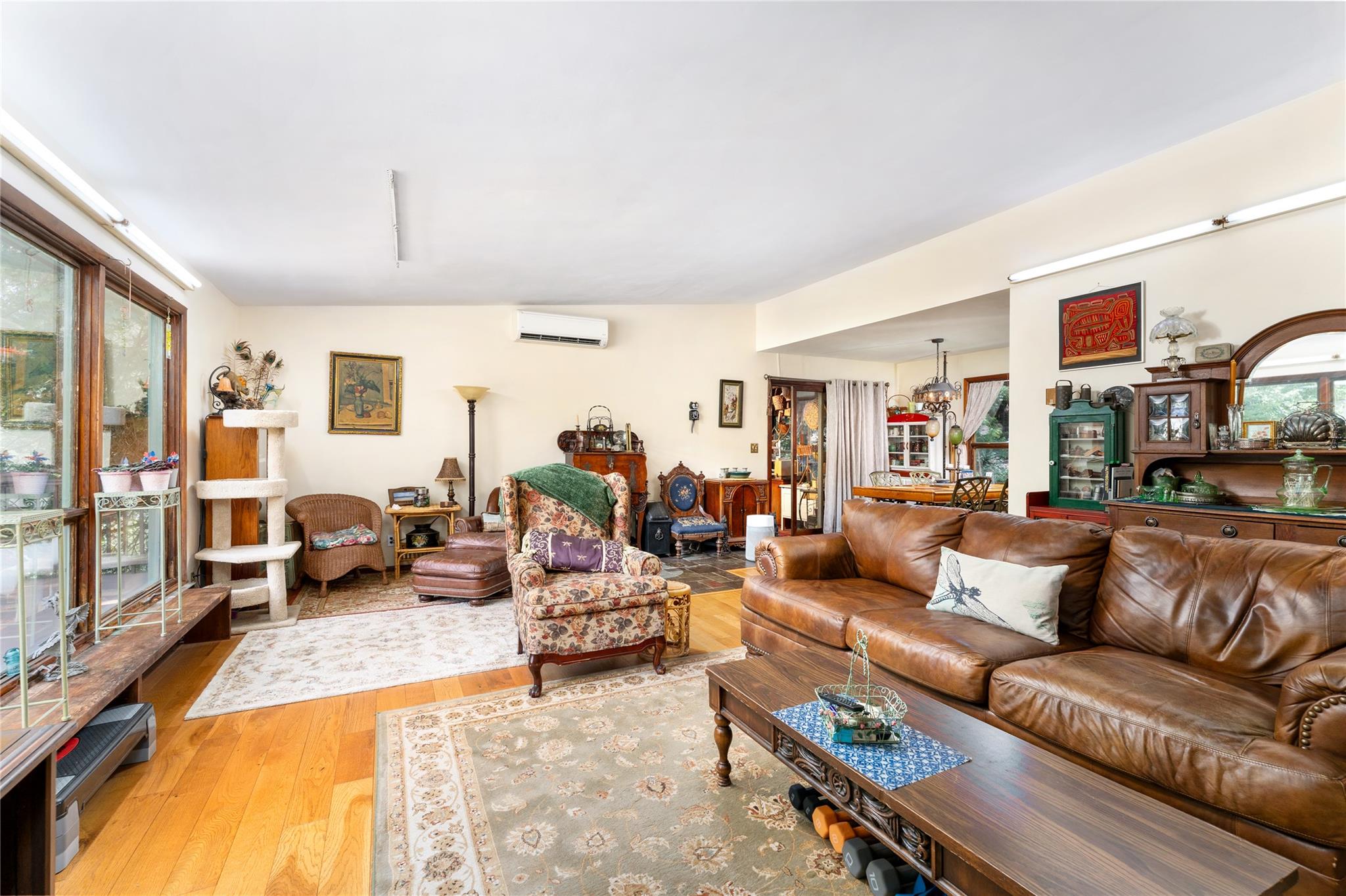 21 W Bartlett Road