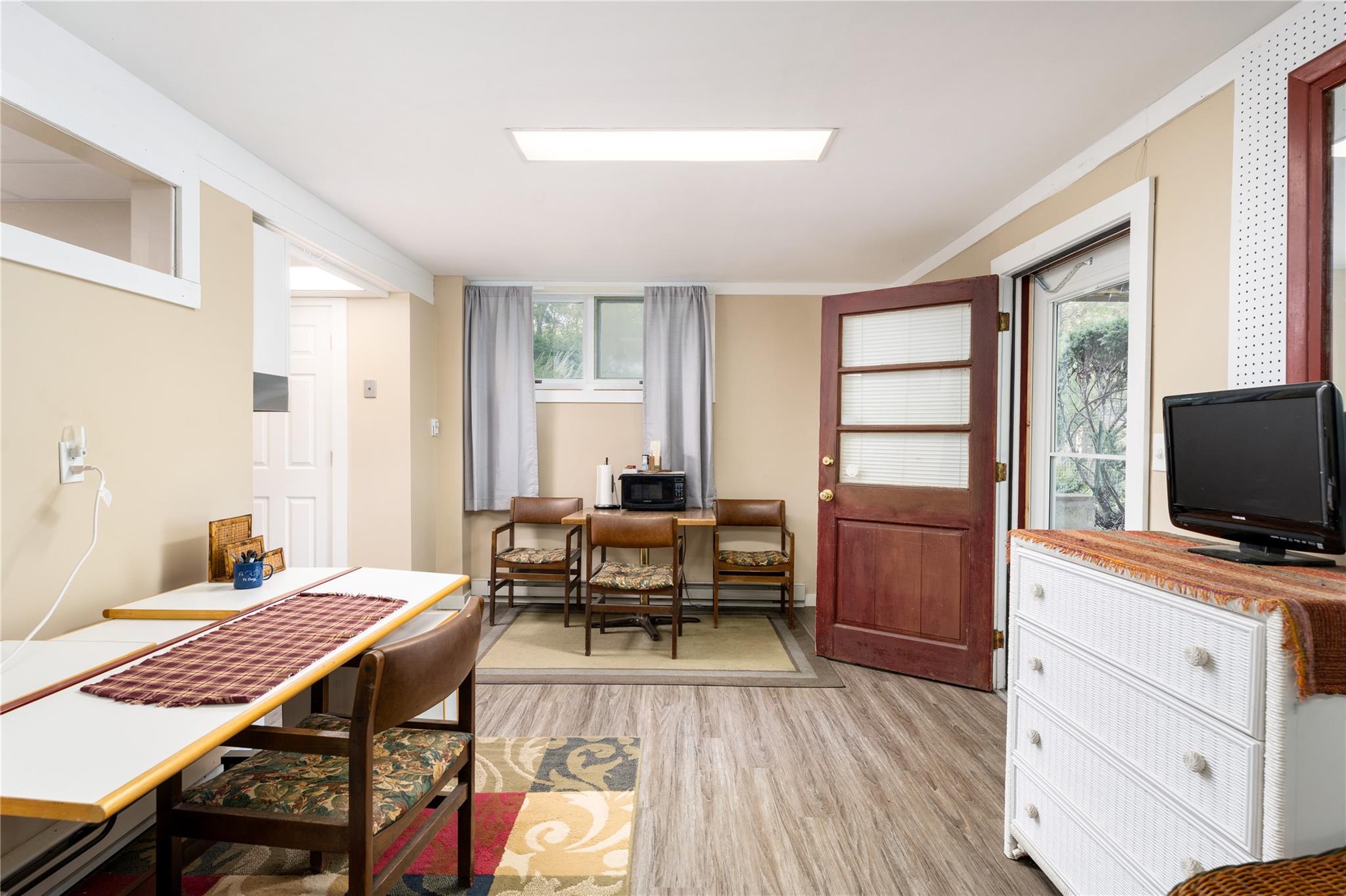 21 W Bartlett Road