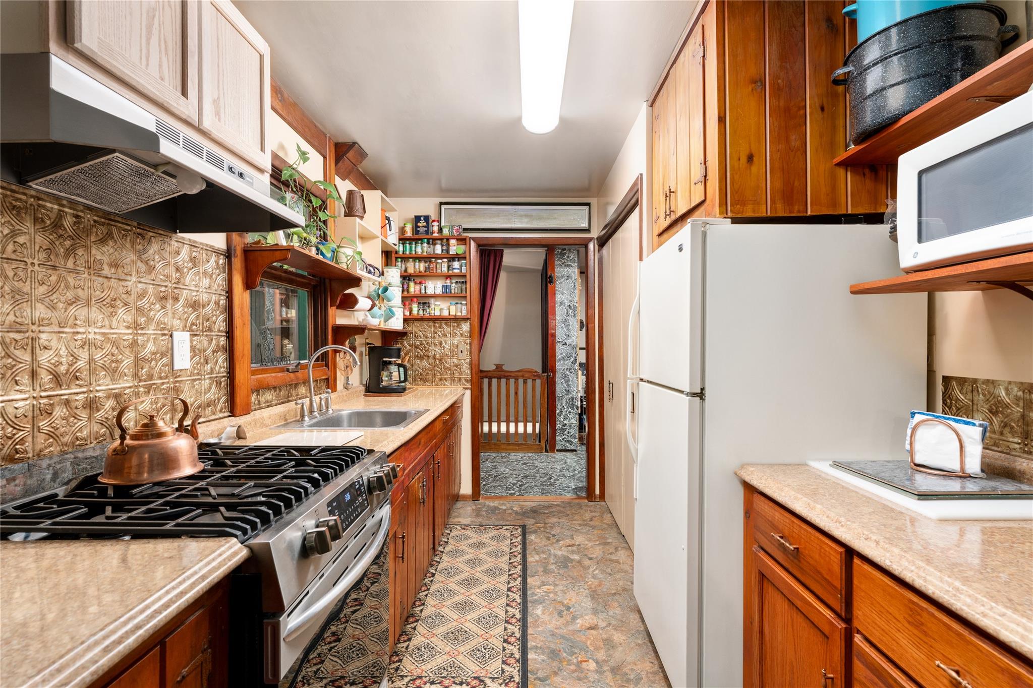 21 W Bartlett Road