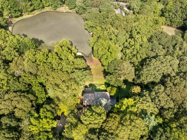 21 W Bartlett Road