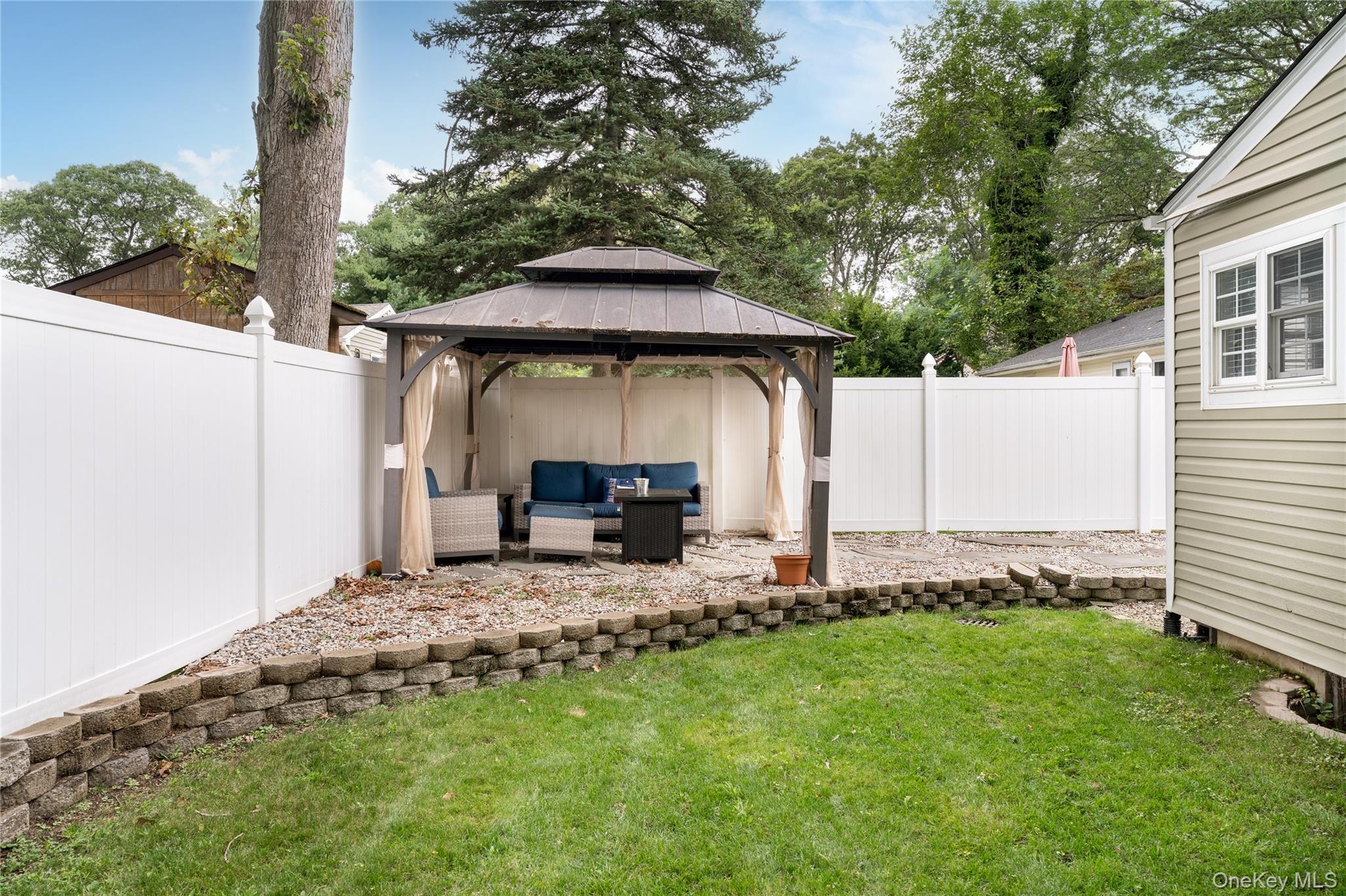 22 Babylon Drive