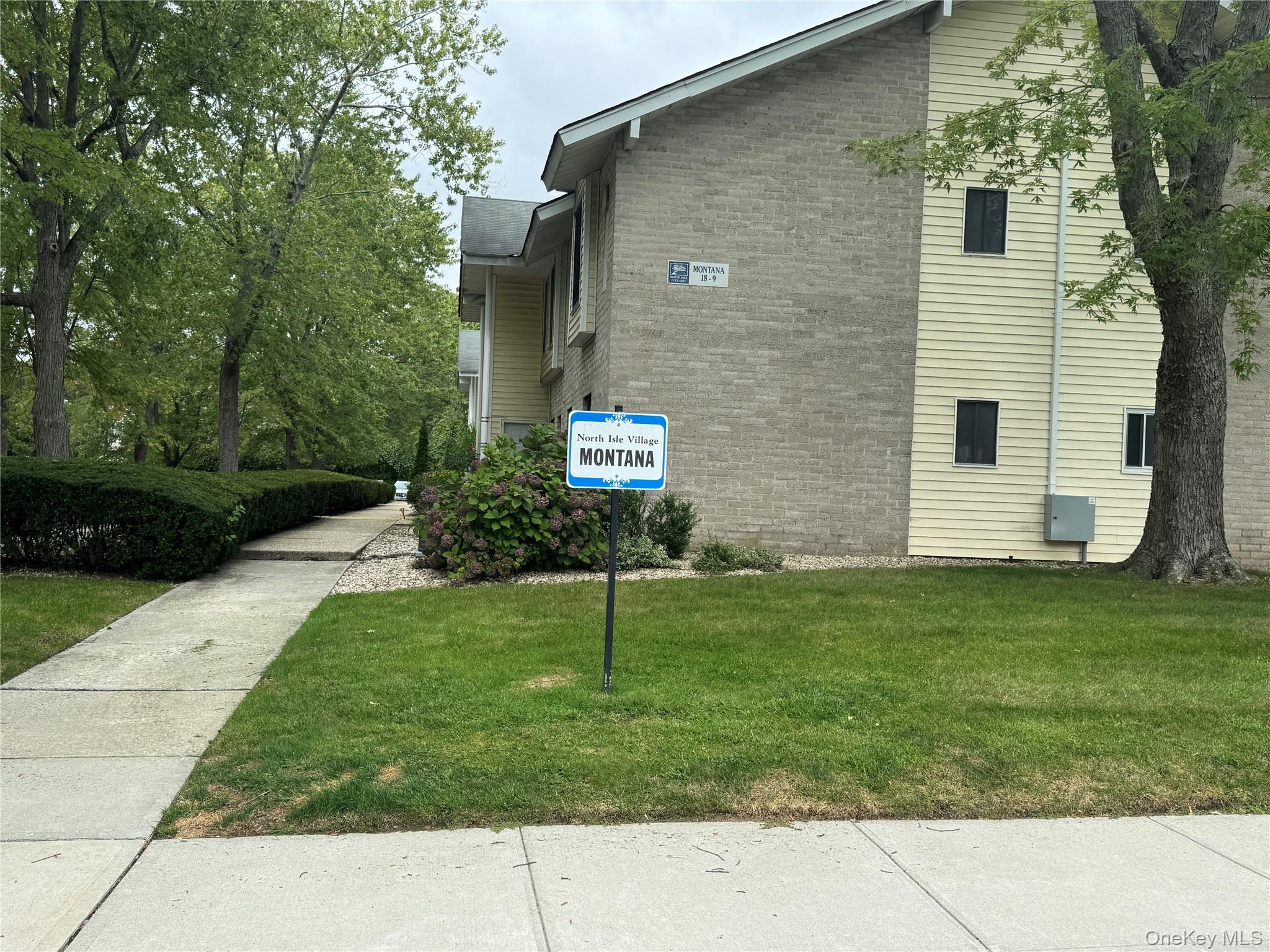 17 Montana Court Unit: 17