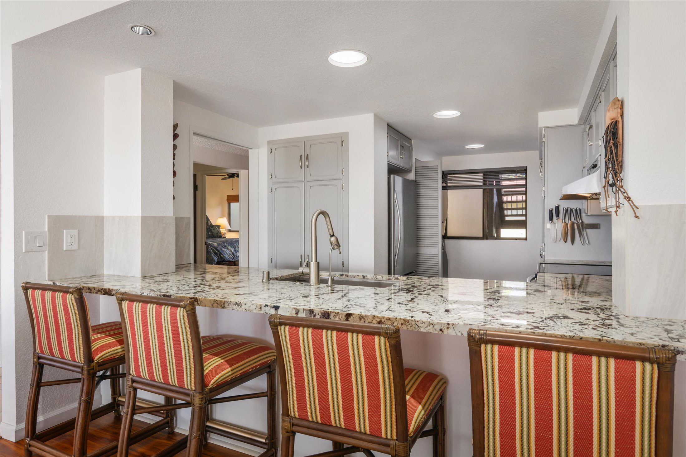 78-6842 ALII DR 1204