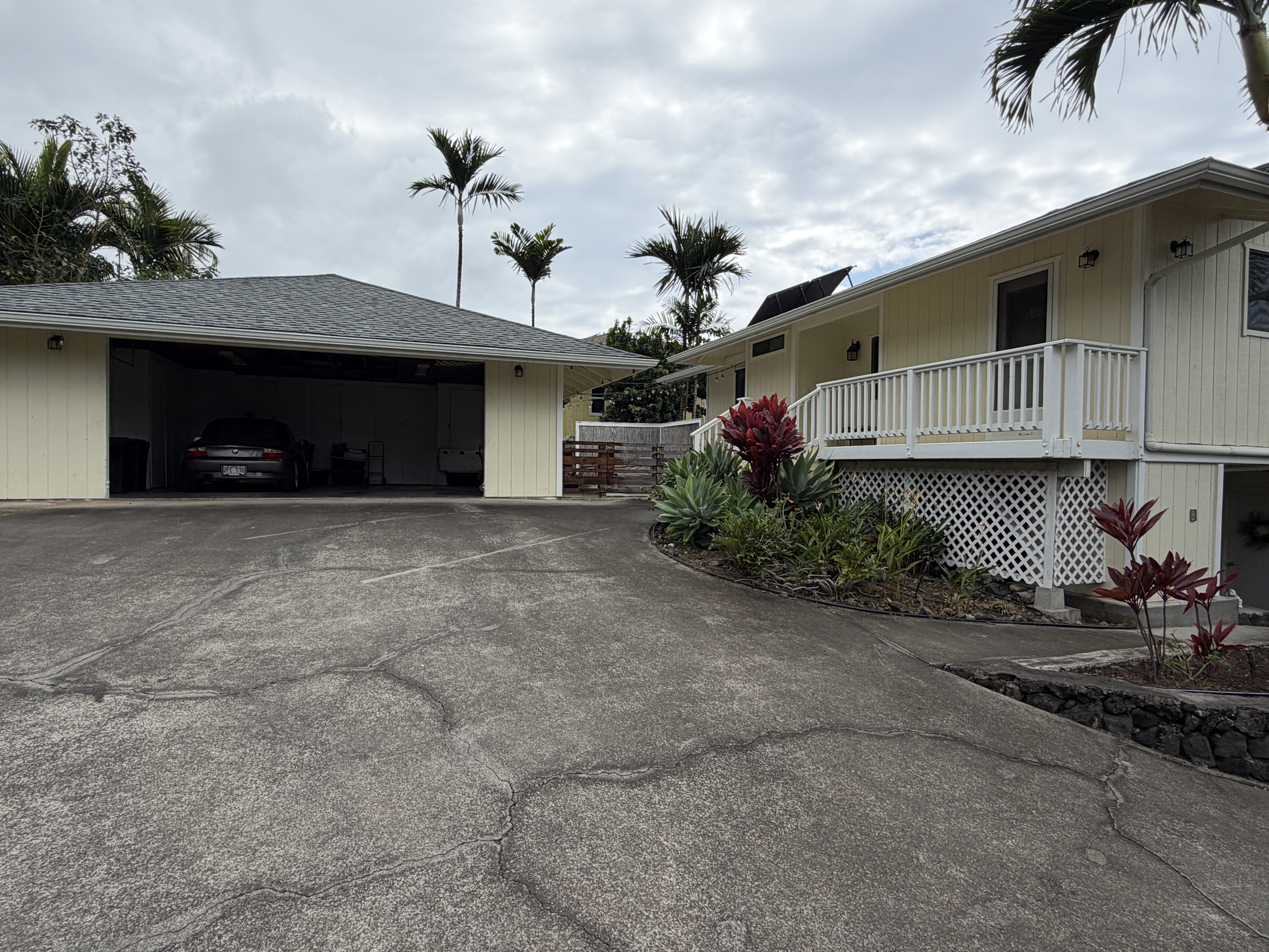 77-6423 PUALANI ST