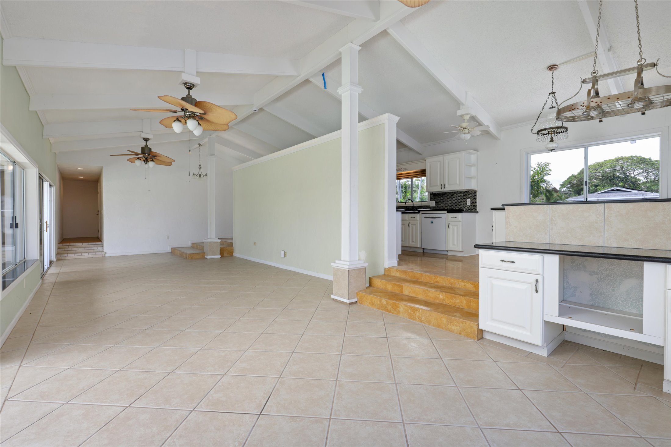 75-329 ALOHA KONA DR