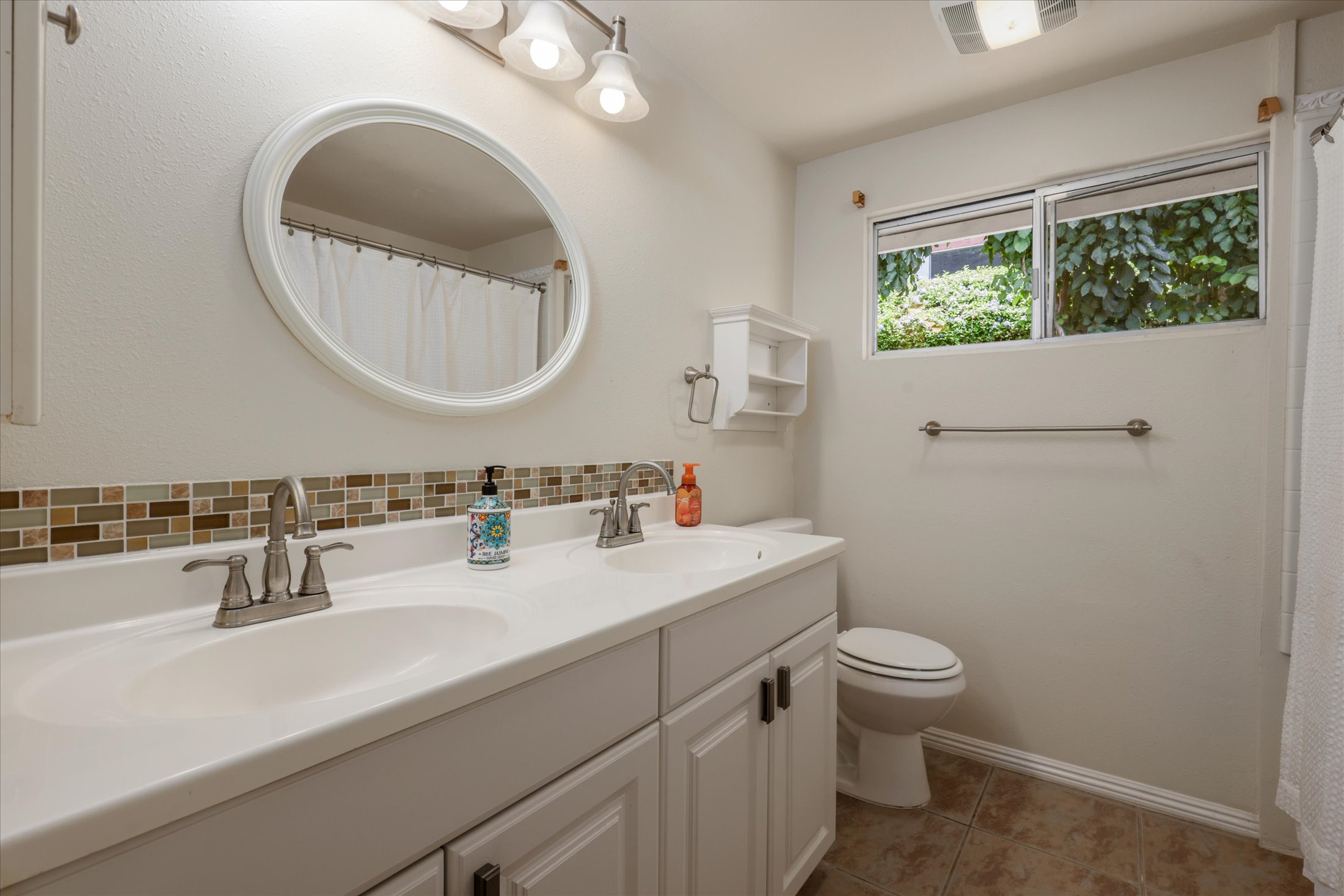 75-329 ALOHA KONA DR