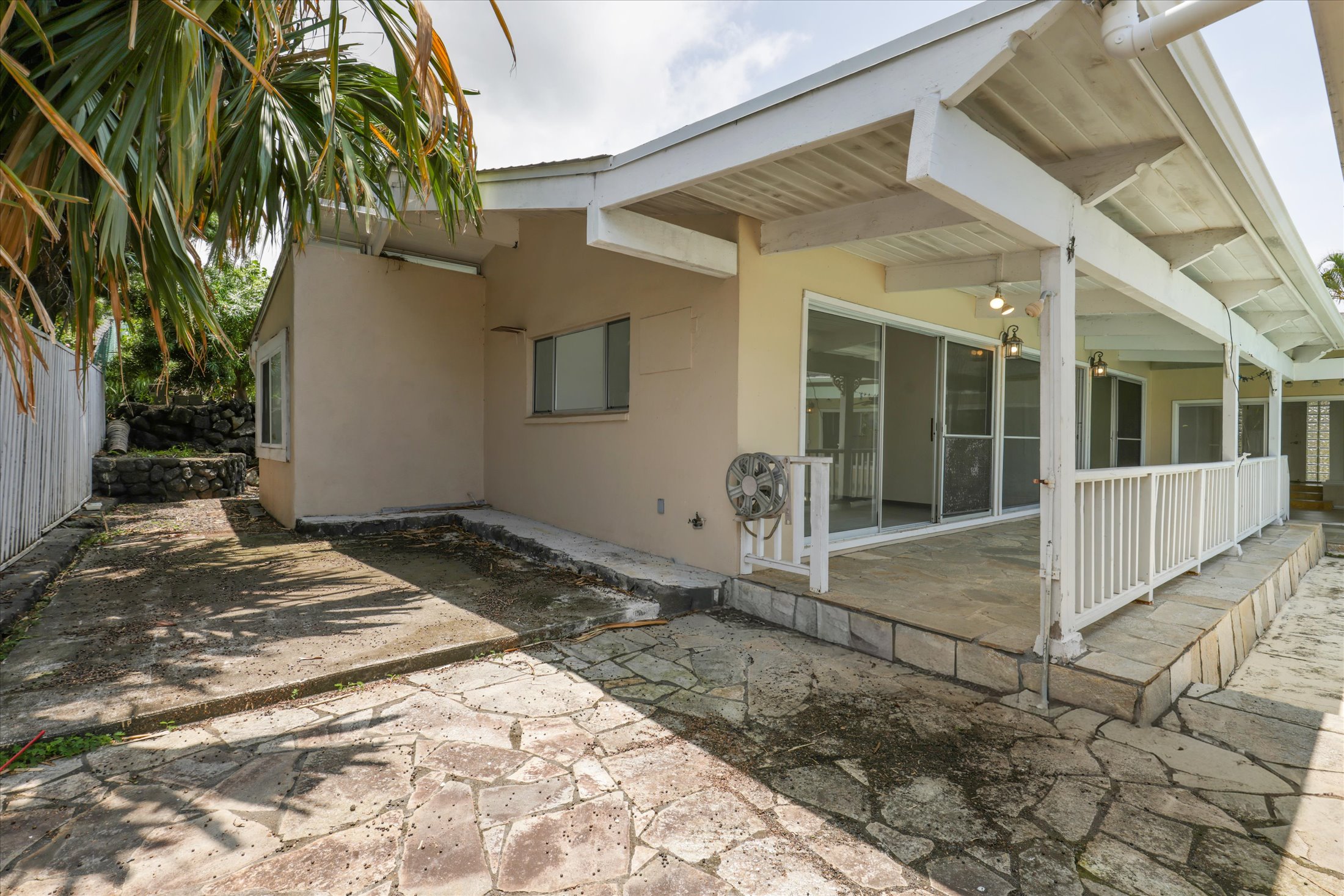 75-329 ALOHA KONA DR